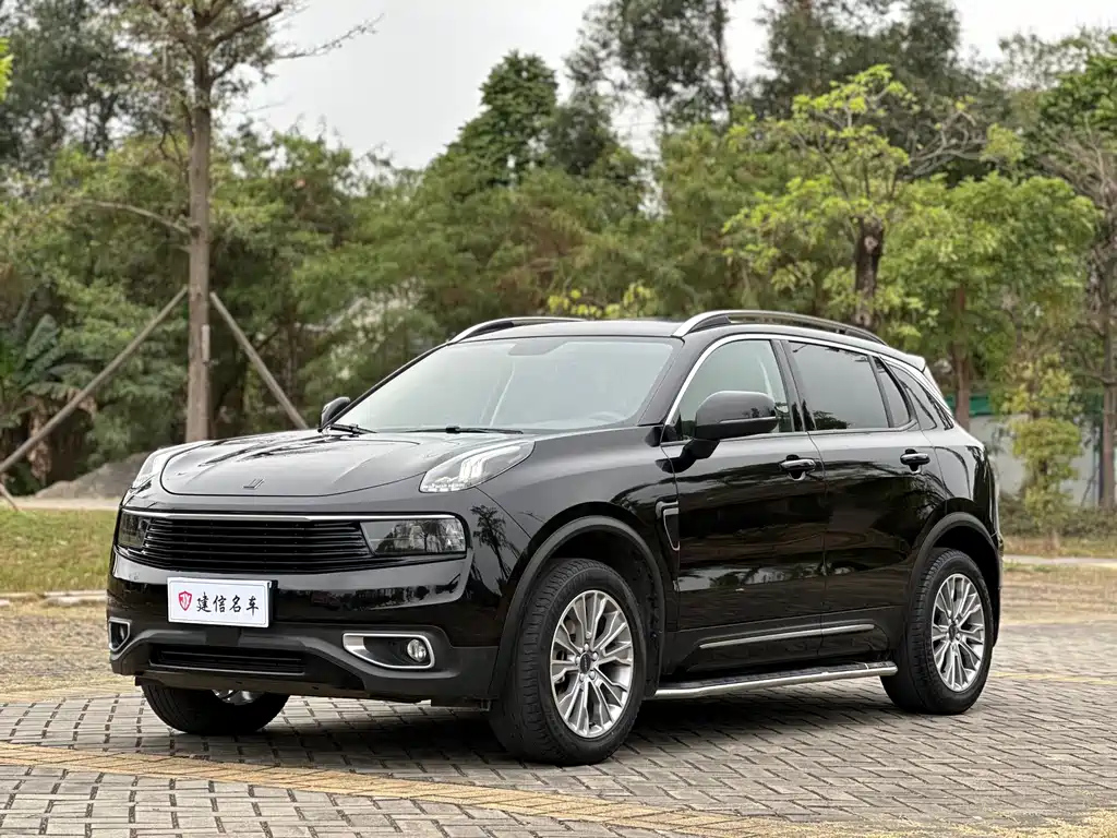 LYNK&CO 01 2019