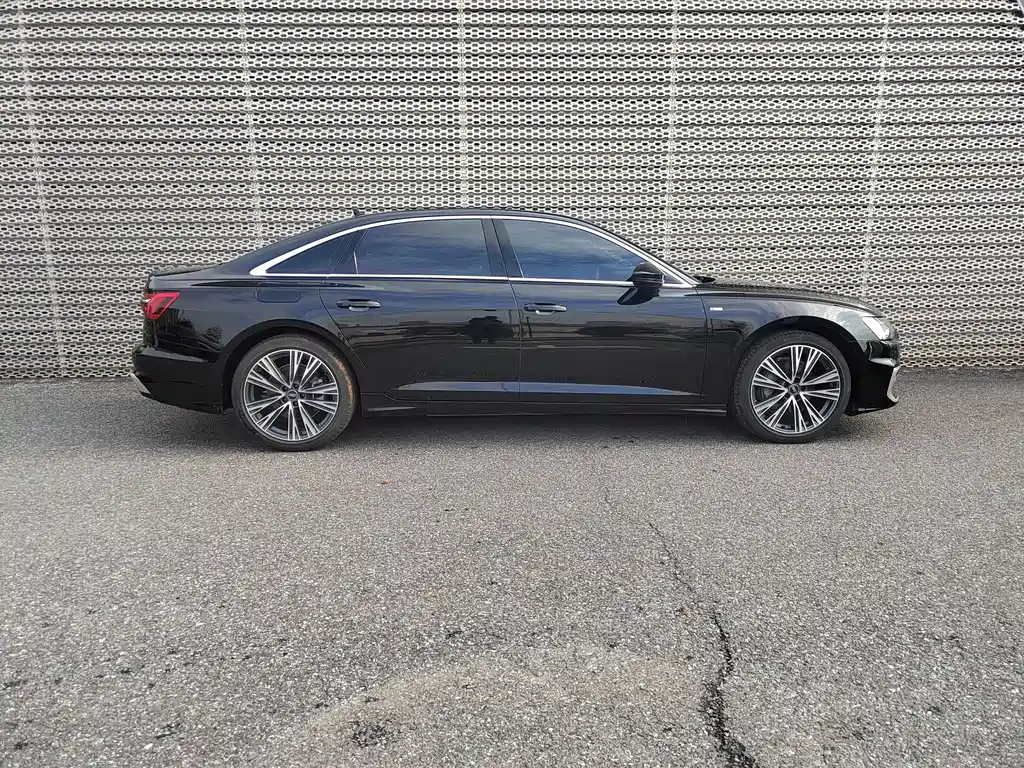 AUDI A6L 2023