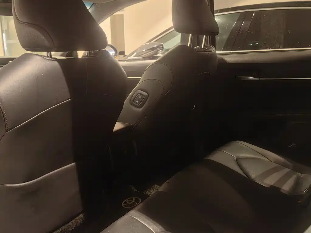 TOYOTA CAMRY 2020