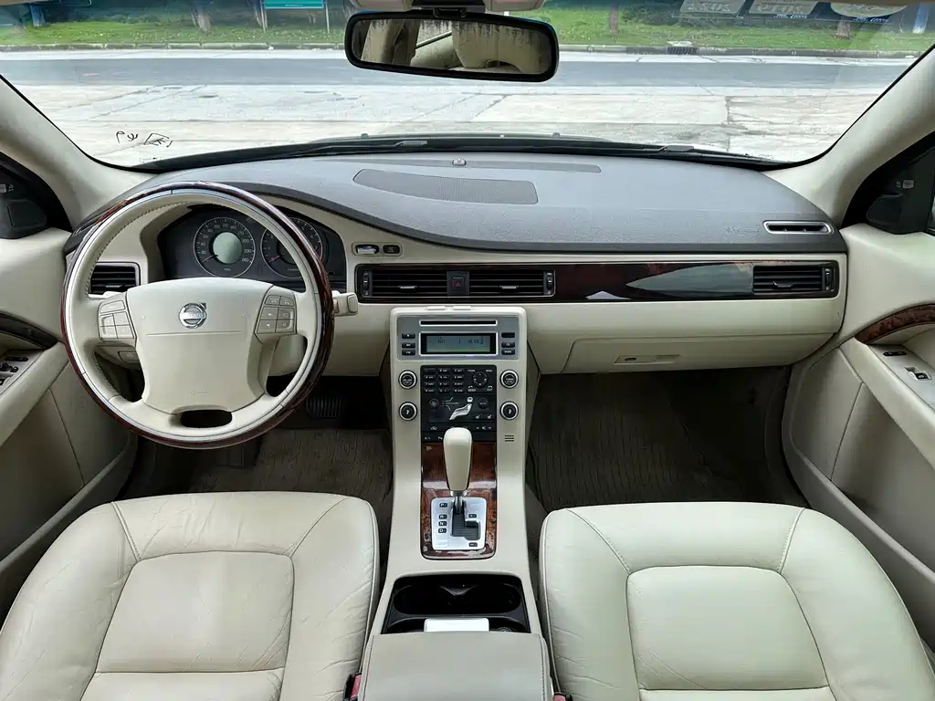 VOLVO S80L 2009