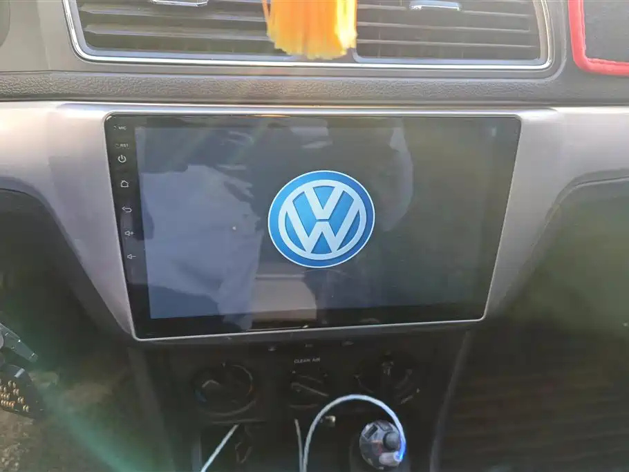 VOLKSWAGEN LAVIDA 2016
