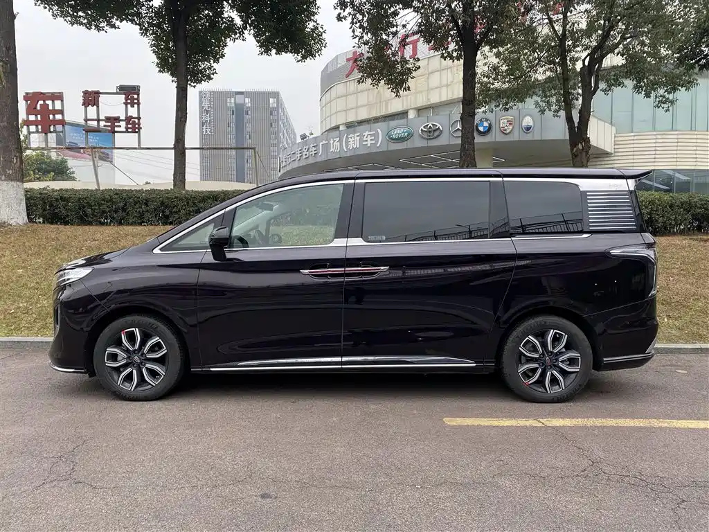 HONGQI HQ9 2023