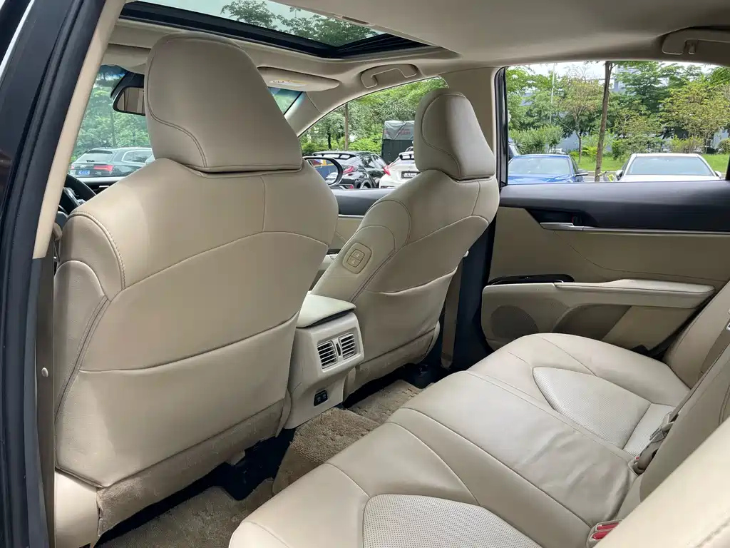 TOYOTA CAMRY 2018