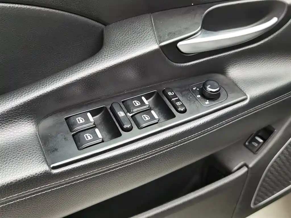 GEELY AUTO BORUI 2015