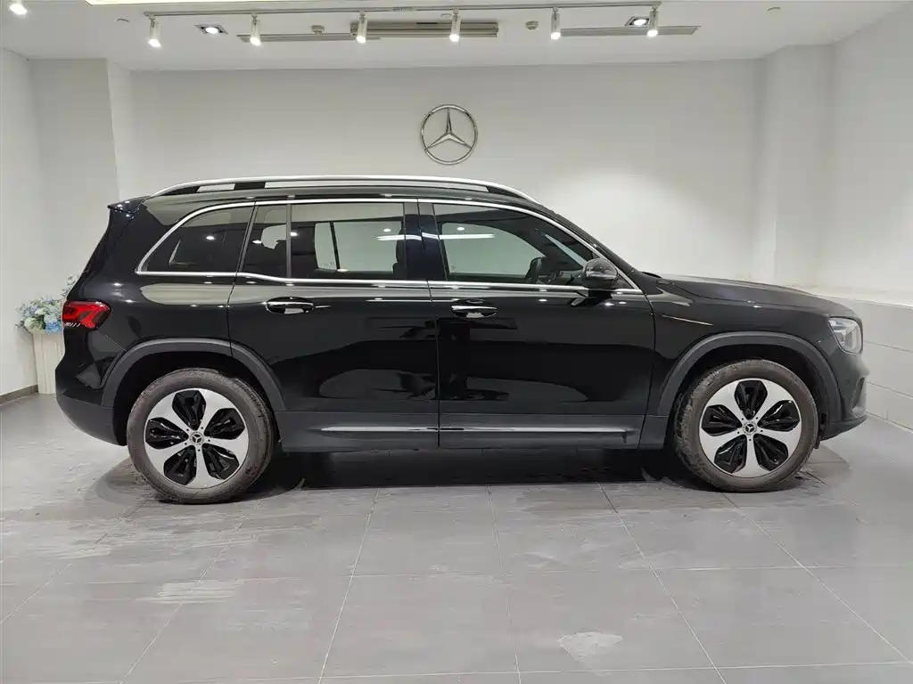 MERCEDES BENZ GLB 2022