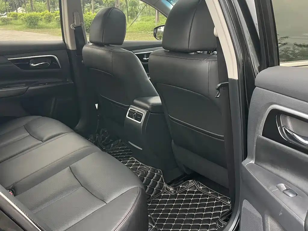 NISSAN TEANA 2018