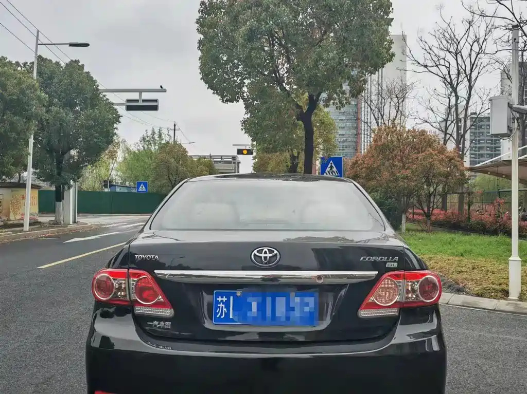 TOYOTA COROLLA 2013
