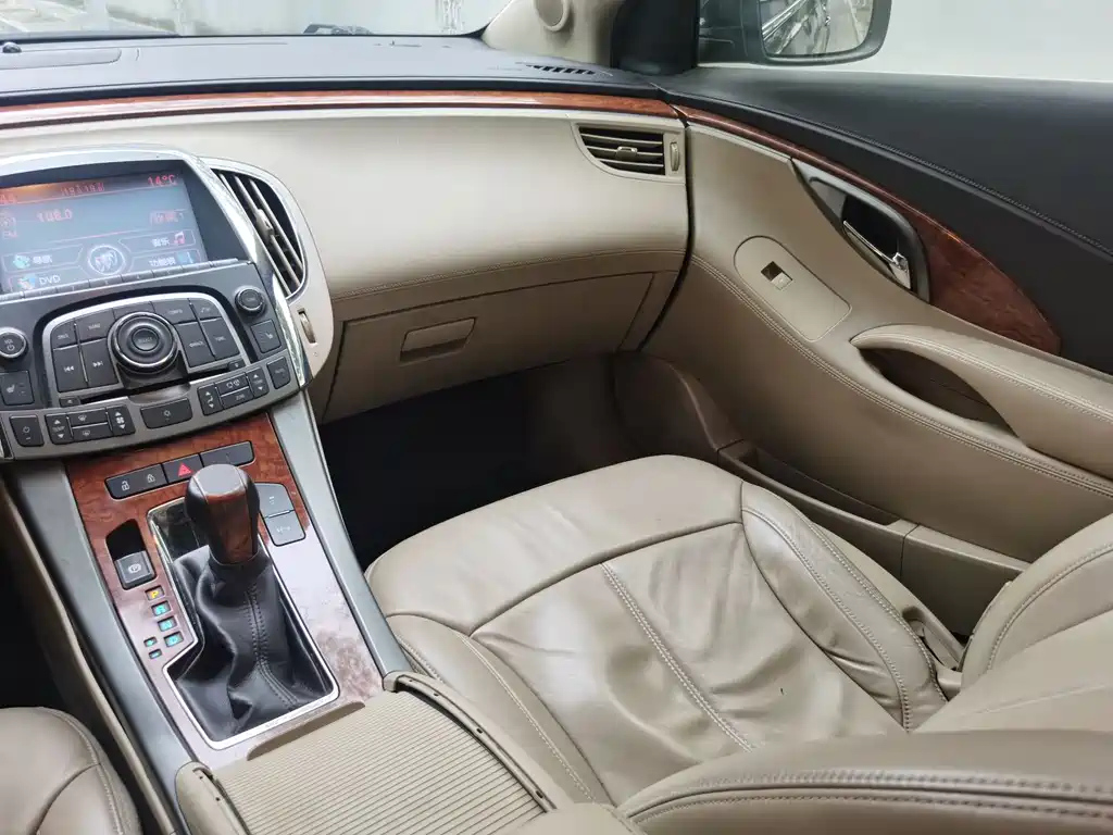 BUICK LACROSSE 2012