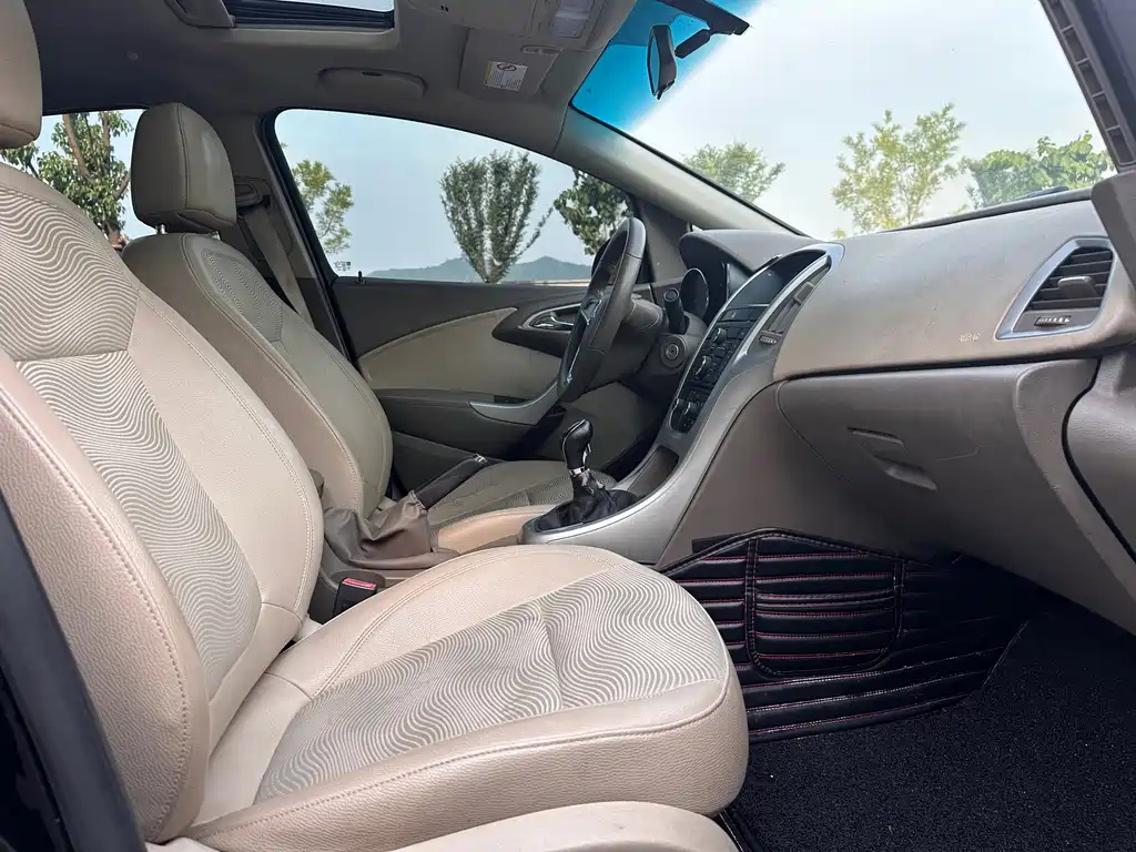 BUICK EXCELLE 2011