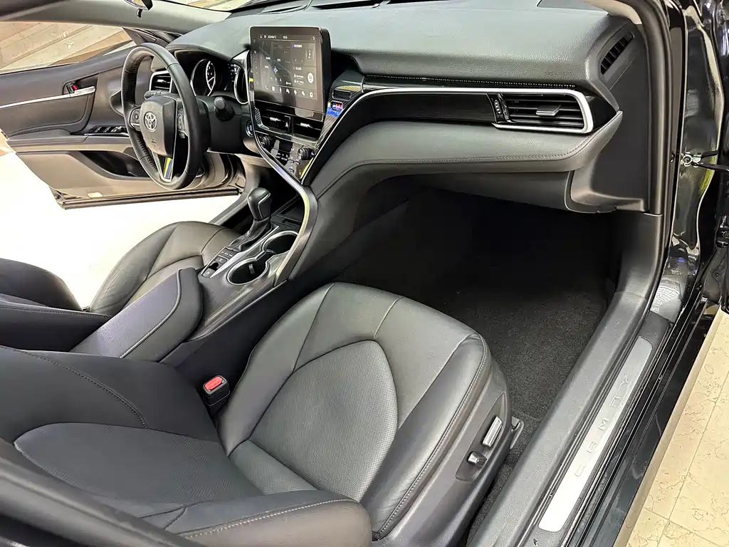 TOYOTA CAMRY 2022