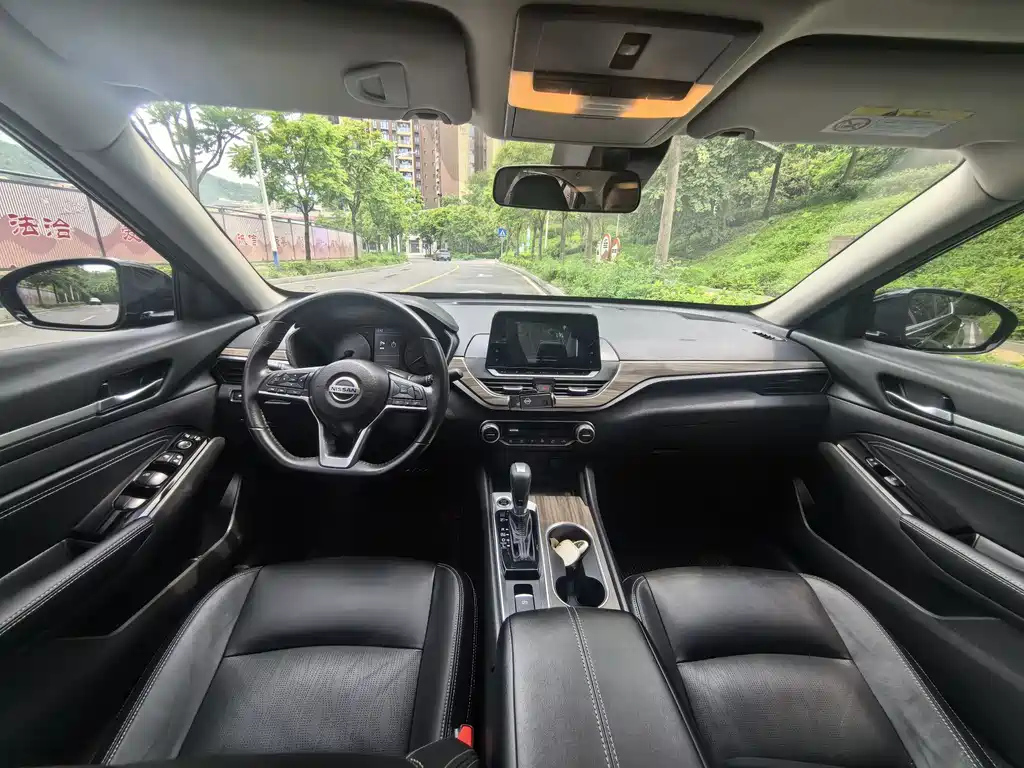 NISSAN TEANA 2021