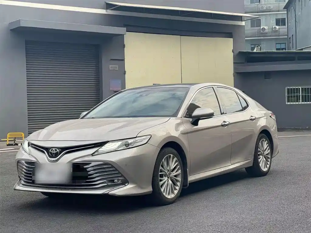 TOYOTA CAMRY 2019