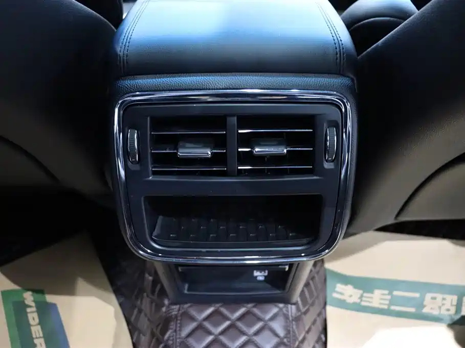 LINCOLN CONTINENTAL 2019
