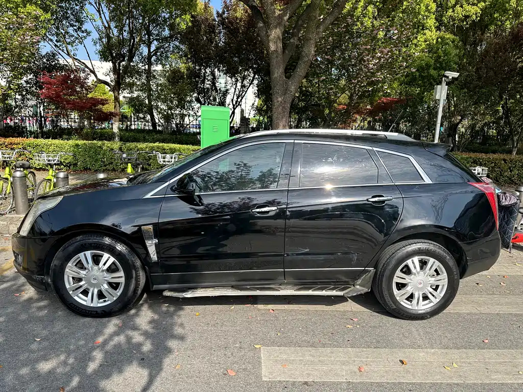 CADILLAC SRX 2012