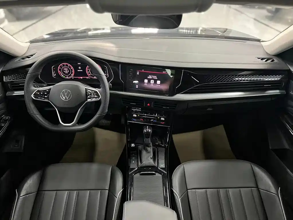 VOLKSWAGEN PASSAT 2022