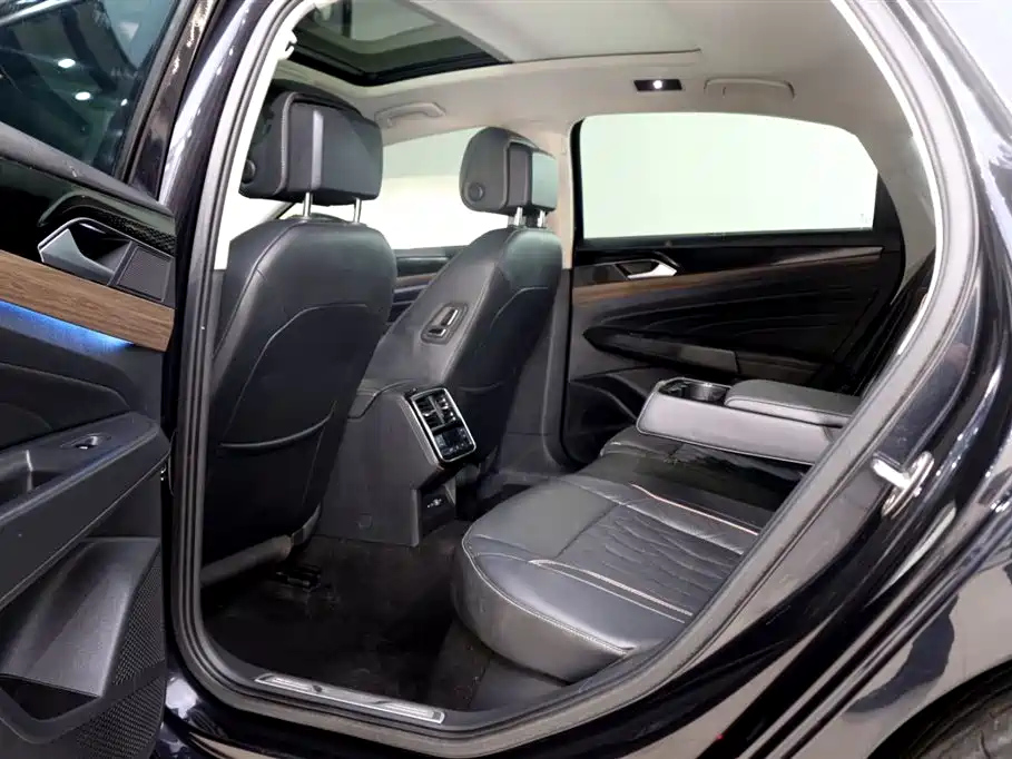 VOLKSWAGEN PASSAT 2021