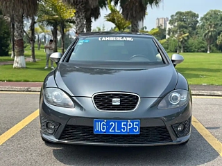 Заказать SEAT LEON