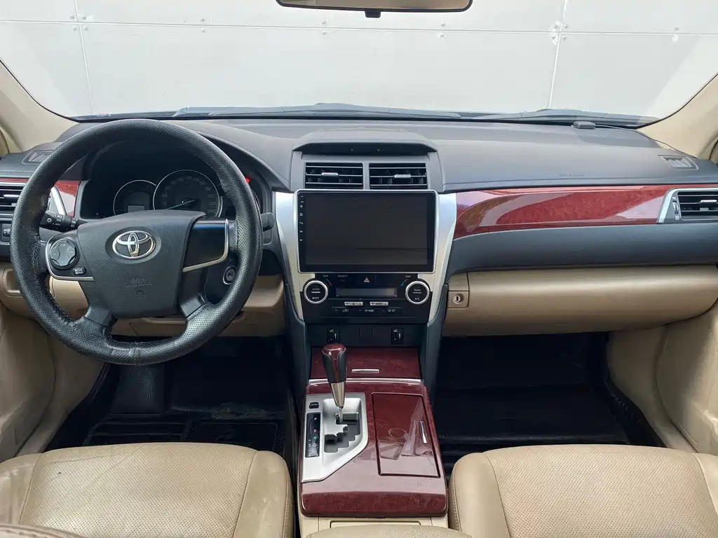 TOYOTA CAMRY 2014