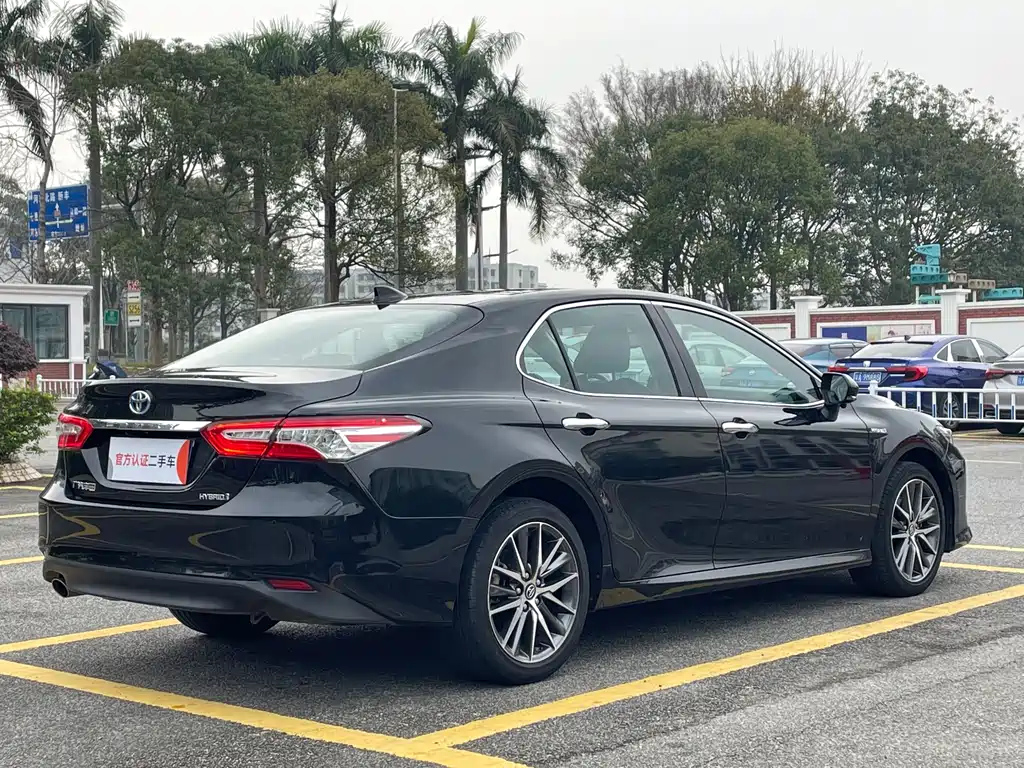 TOYOTA CAMRY 2021