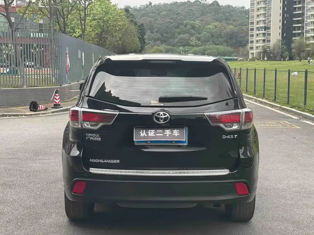 TOYOTA HIGHLANDER 2017