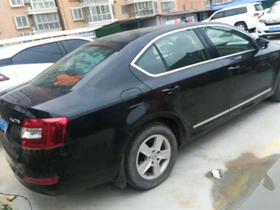 SKODA OCTAVIA 2015