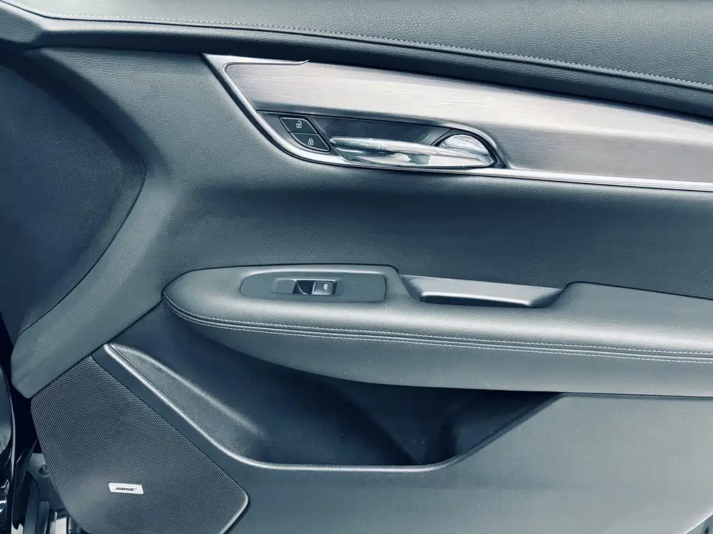 CADILLAC XT6 2021