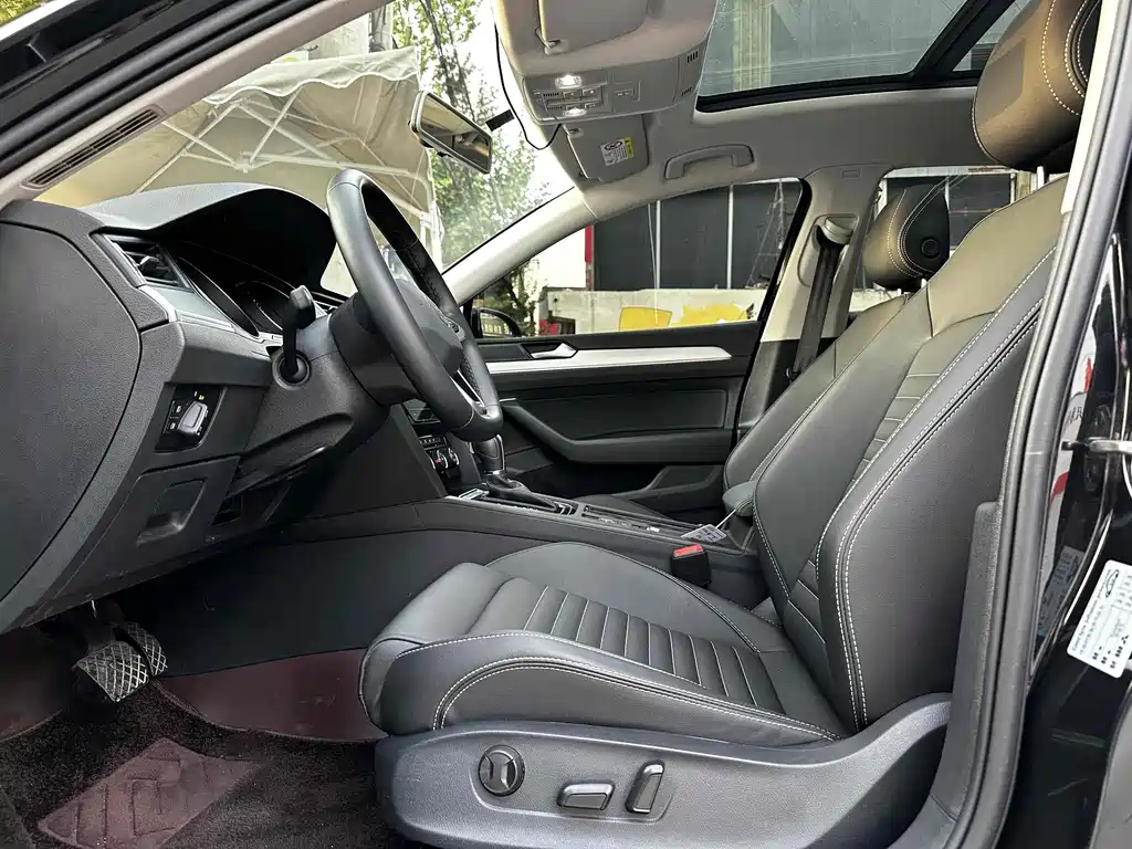 VOLKSWAGEN MAGOTAN 2022
