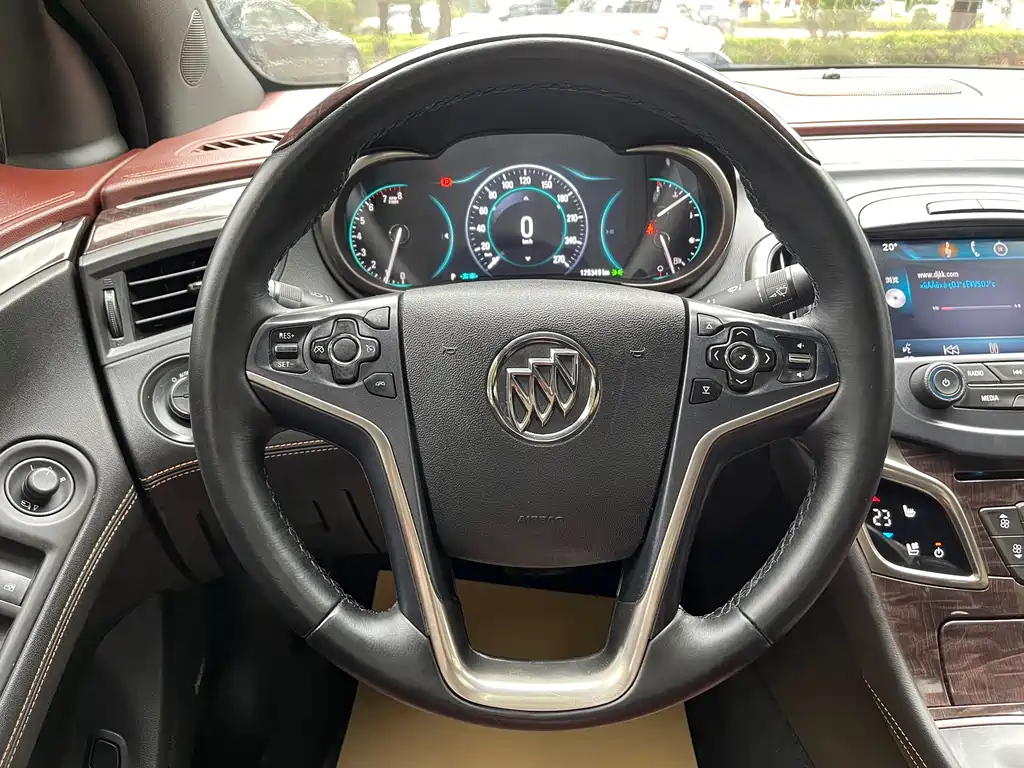 BUICK LACROSSE 2014