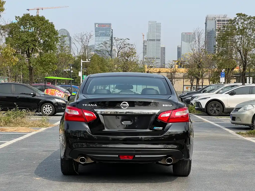 NISSAN TEANA 2018