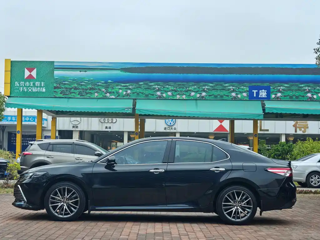 TOYOTA CAMRY 2022