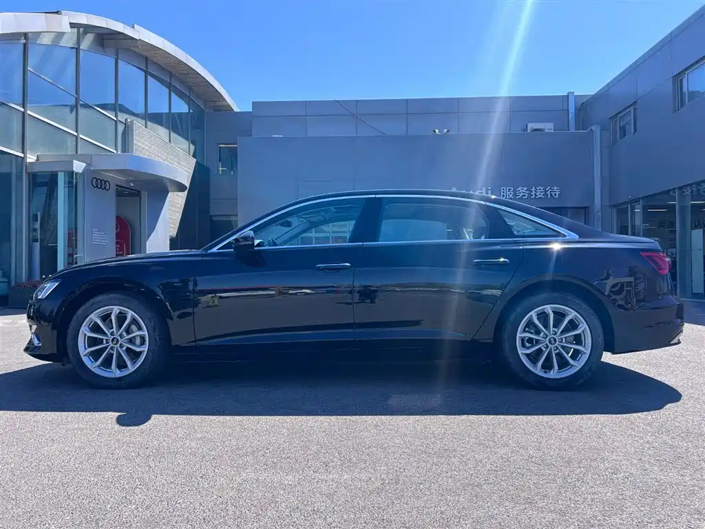 AUDI A6L 2023