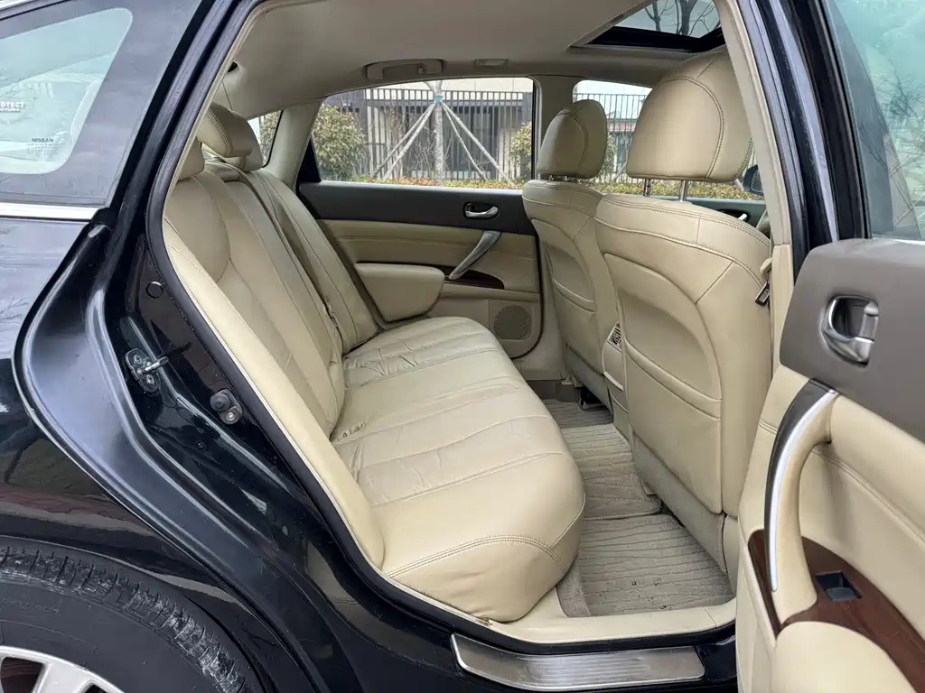 NISSAN TEANA 2009