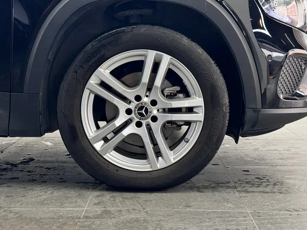 MERCEDES BENZ GLB 2021