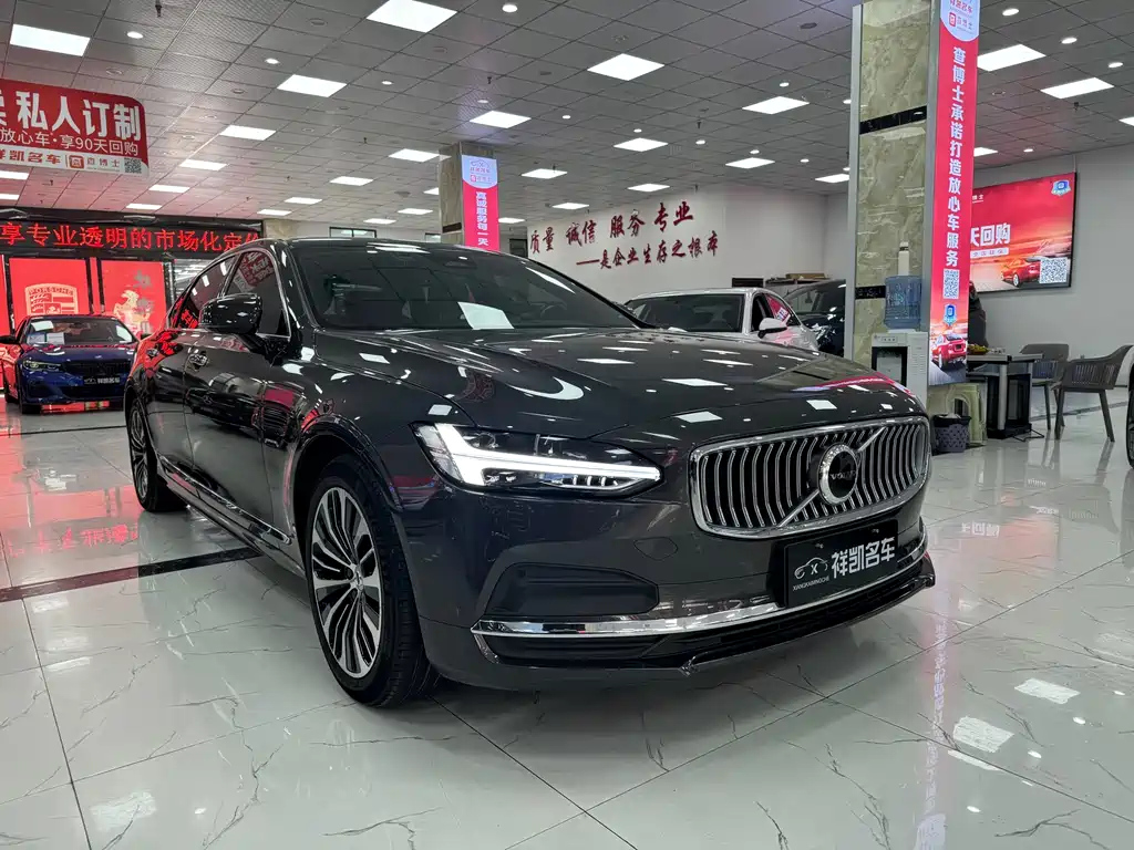 VOLVO S90 2022