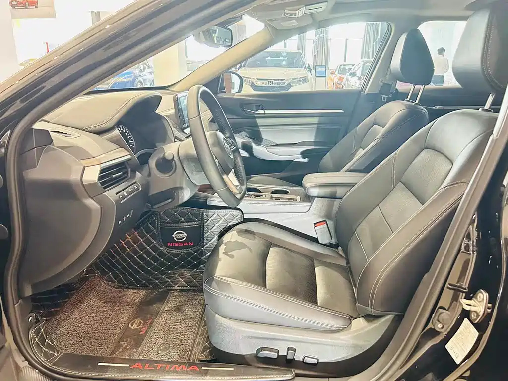 NISSAN TEANA 2022