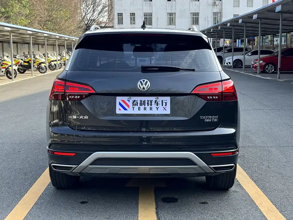 VOLKSWAGEN TAYRON 2021