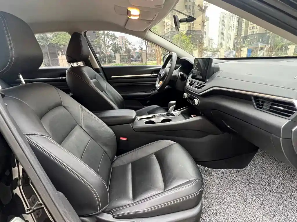 NISSAN TEANA 2021