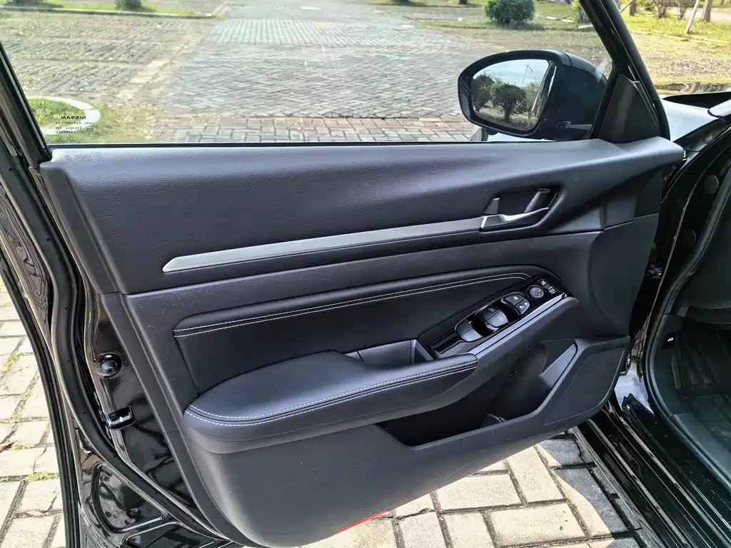 NISSAN TEANA 2021