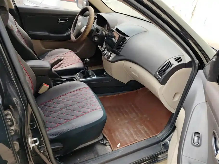 HYUNDAI CELESTA 2011