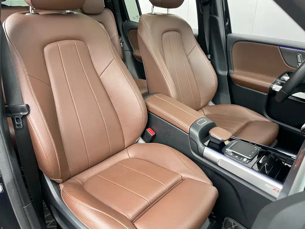 MERCEDES BENZ GLB 2021