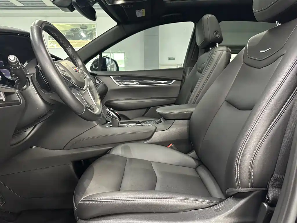 CADILLAC XT5 2022