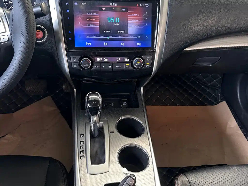 NISSAN TEANA 2018