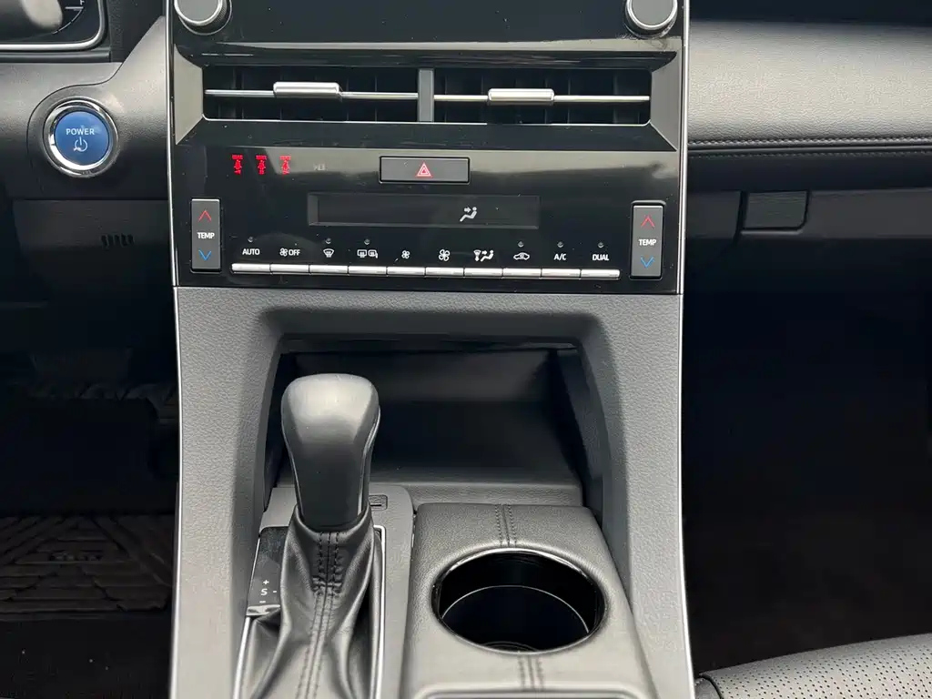 TOYOTA AVALON 2022