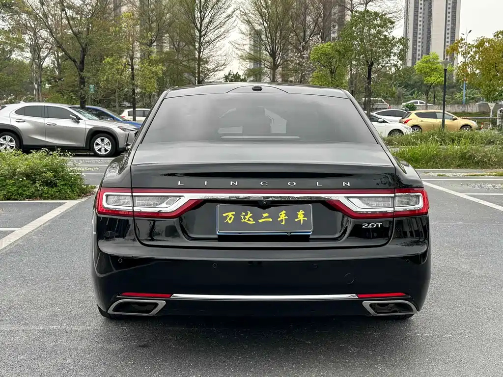 LINCOLN CONTINENTAL 2017