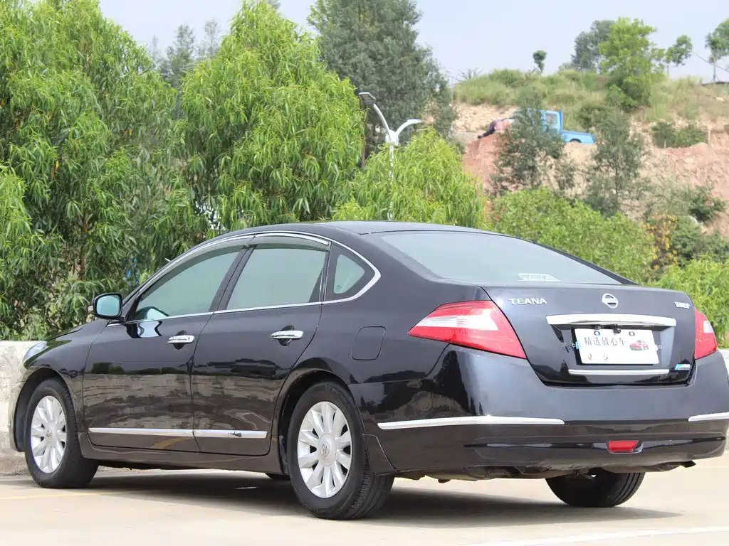 NISSAN TEANA 2009