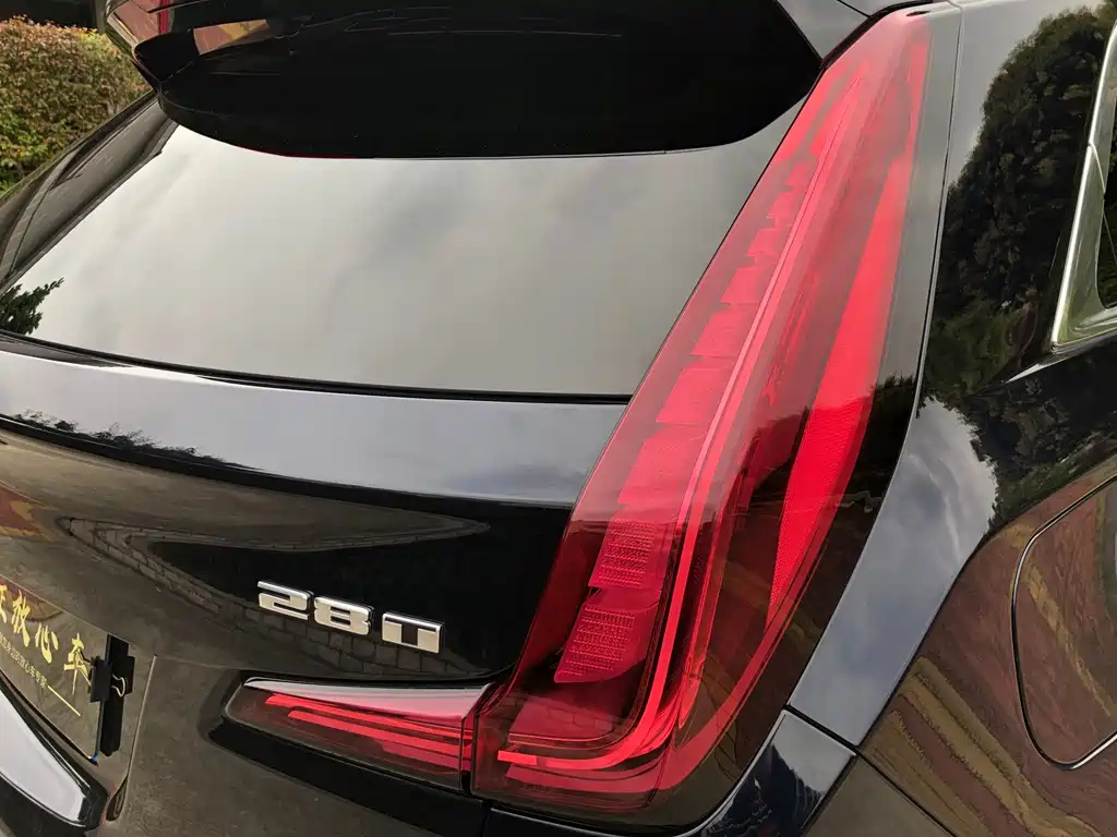 CADILLAC XT4 2021