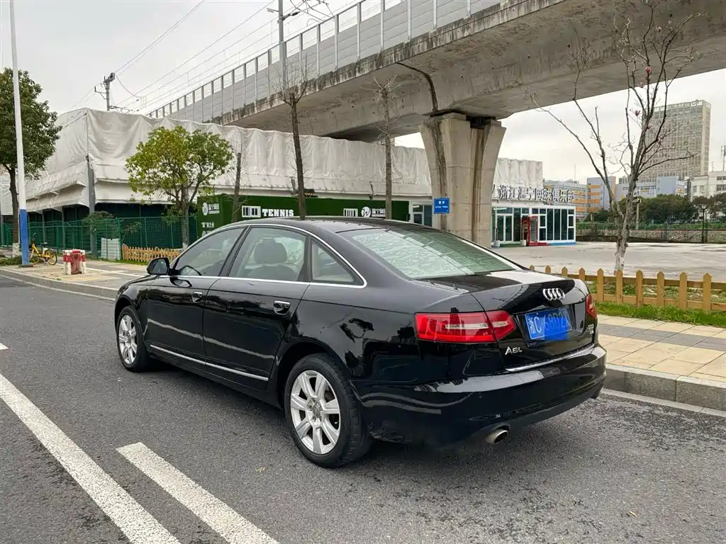 AUDI A6L 2010