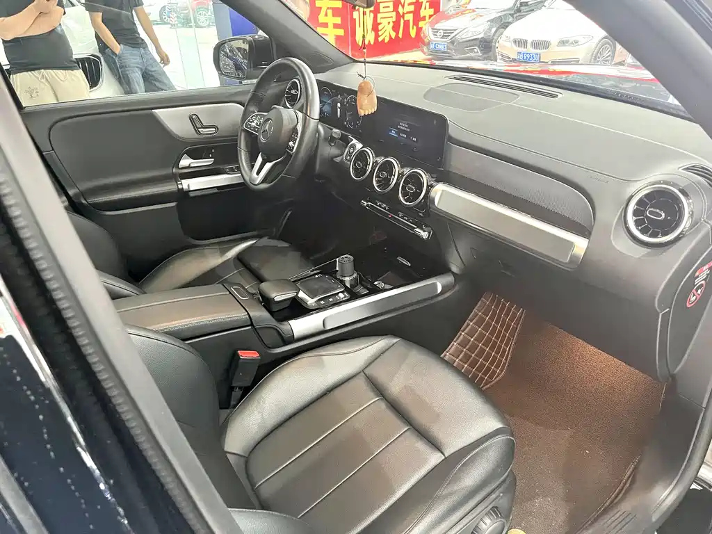 MERCEDES BENZ GLB 2022