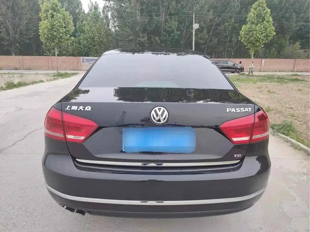 VOLKSWAGEN PASSAT 2015
