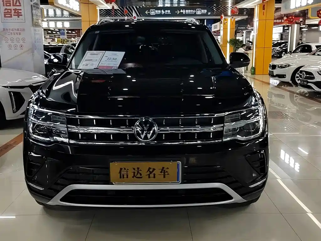 VOLKSWAGEN TOURAN 2022